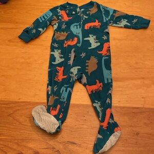 CARTER’S ‘just one you’ fleece 12m. sleeper onesie.